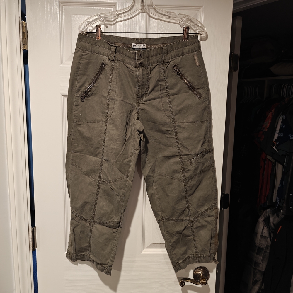 Columbia Women's Olive Capris